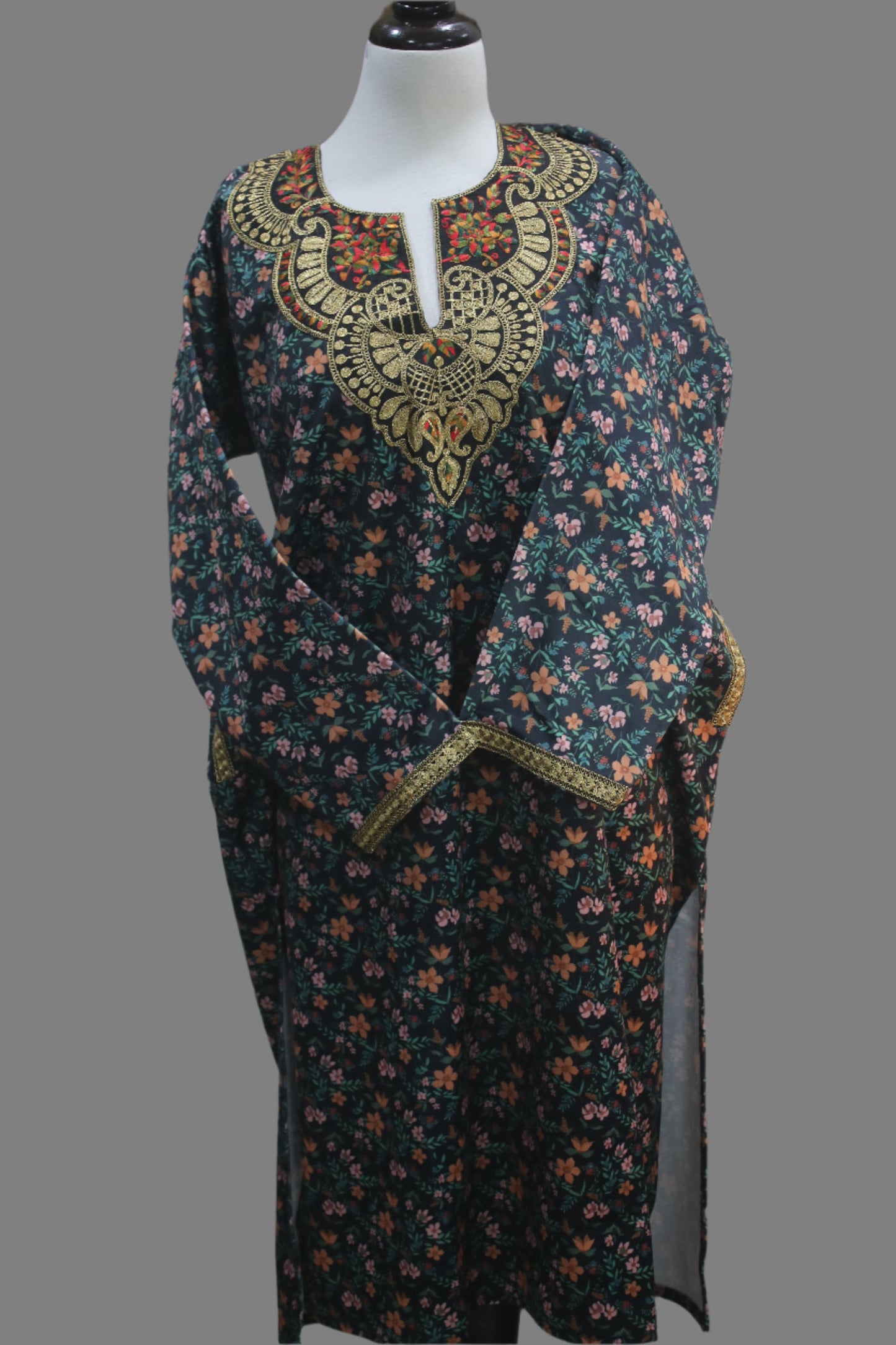 Traditional Kashmiri Clothing